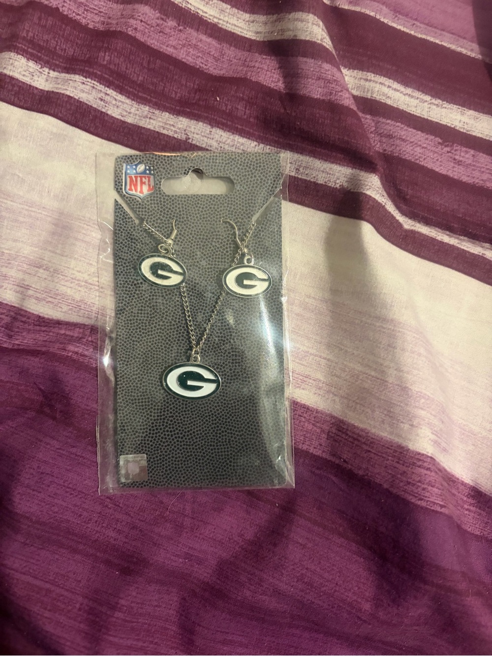 NFL Green and White G Logo Necklace & Earring Set